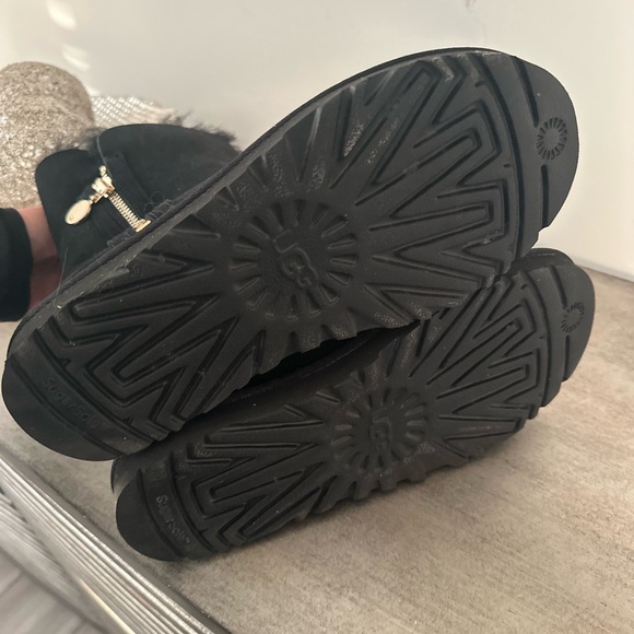 Ugh bailey short boots - Picture 6 of 7